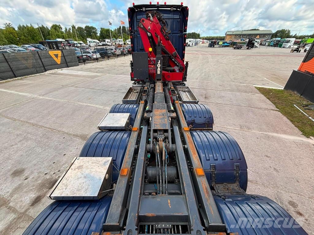 Scania R580 8x4*4 BIG AXELS / RETARDER / Smagās mašīnas ar celtni
