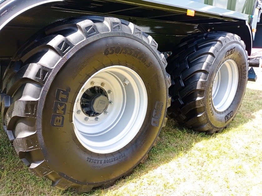 Kobzarenko TZP-22 22 m3 Rimorchi multiuso