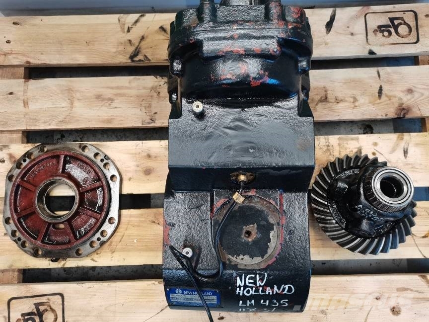 New Holland LM 435 {Spicer 11X31} case differential Axles