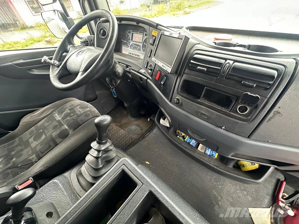 Mercedes-Benz 1222 L 4X2 Seria 4170 貨箱式卡車