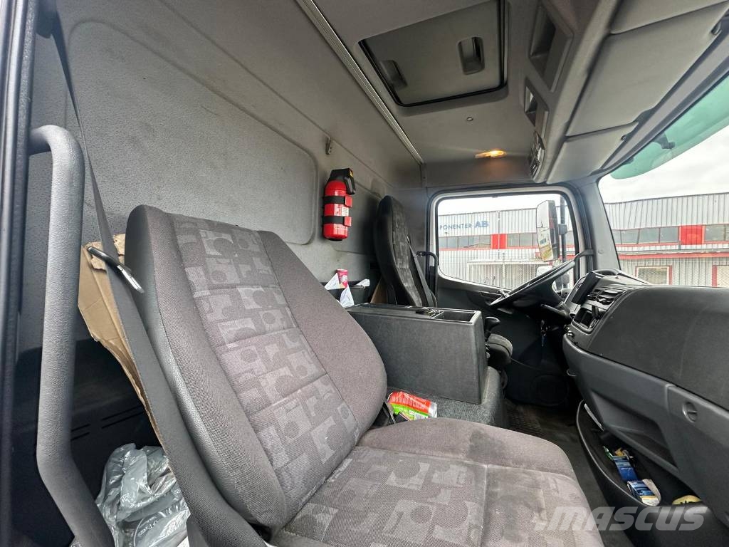 Mercedes-Benz 1222 L 4X2 Seria 4170 貨箱式卡車