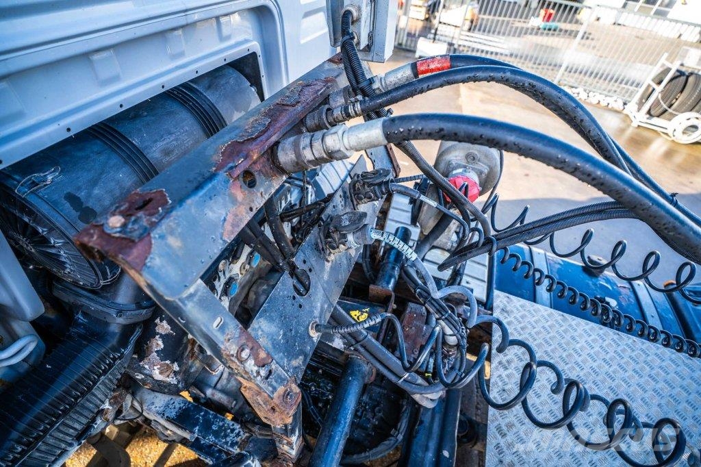 MAN TGS 33.420 BBS +LIEBHERR 12M3 混凝土搅拌车