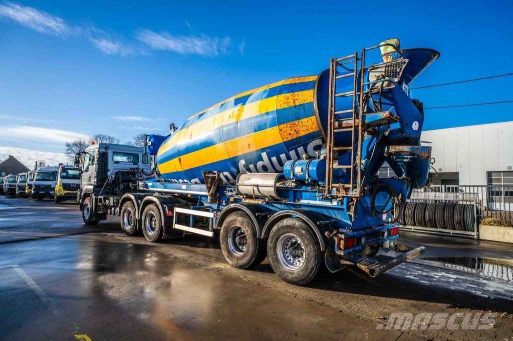 MAN TGS 33.420 BBS +LIEBHERR 12M3 Camiones de concreto