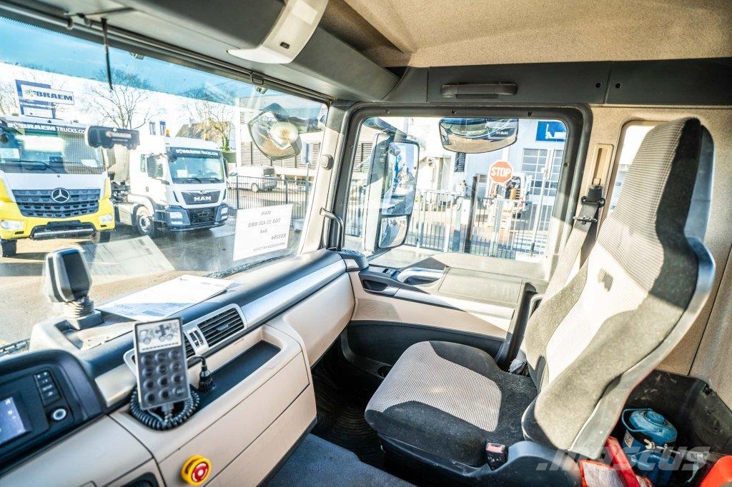 MAN TGS 33.420 BBS +LIEBHERR 12M3 混凝土搅拌车