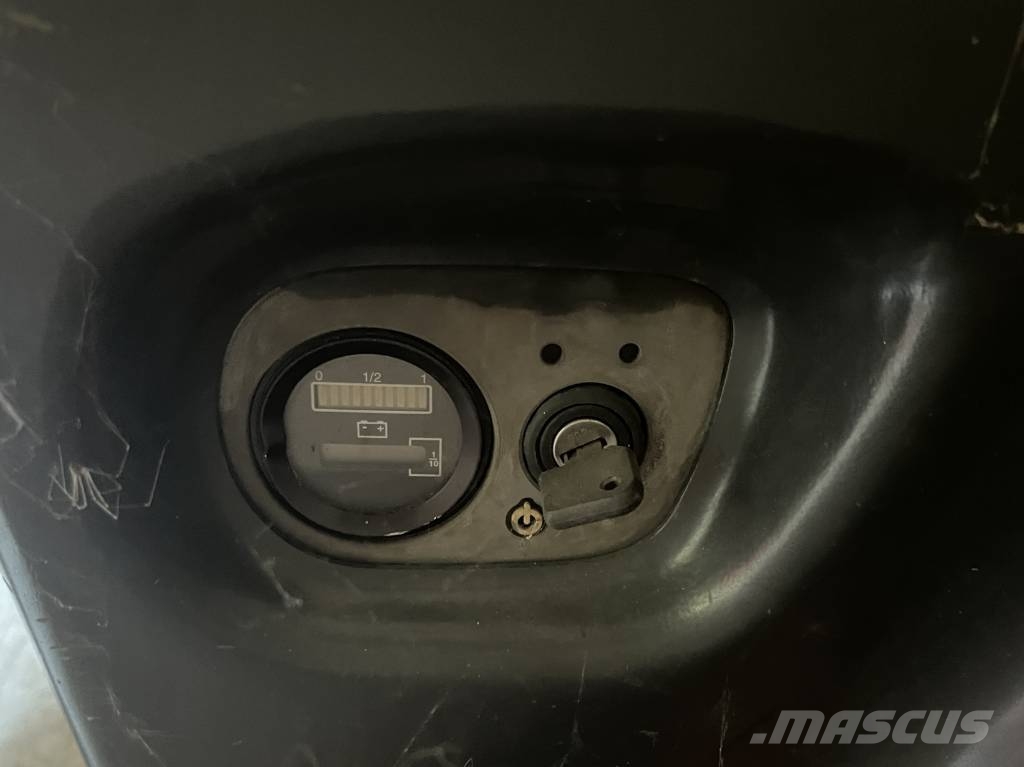 Linde T18 WIDE LONG V-1468 OB Χειροκίνητα παλετοφόρα