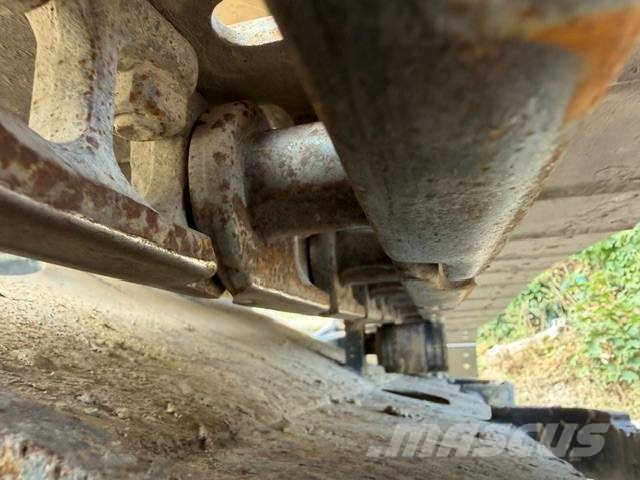 Komatsu PC 80 MR-5 中型挖掘机