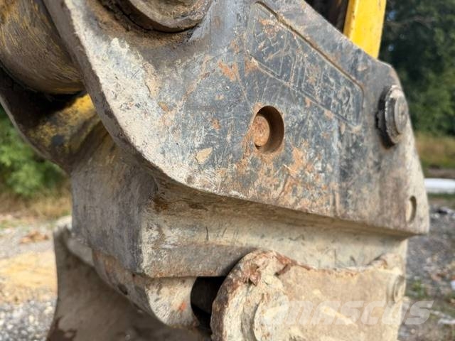 Komatsu PC 80 MR-5 中型挖掘机