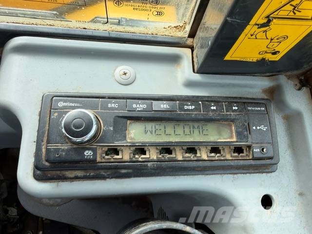 Komatsu PC 80 MR-5 中型挖掘机