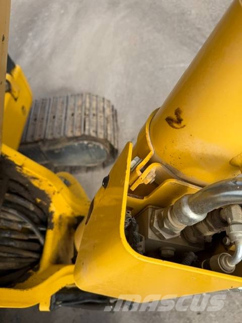 Komatsu PC 80 MR-5 中型挖掘机