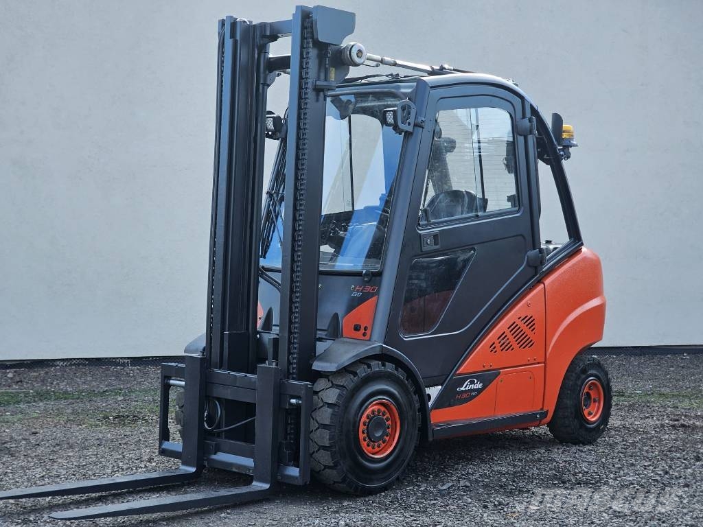 Linde H30D-02 nur 4941h شاحنات الديزل