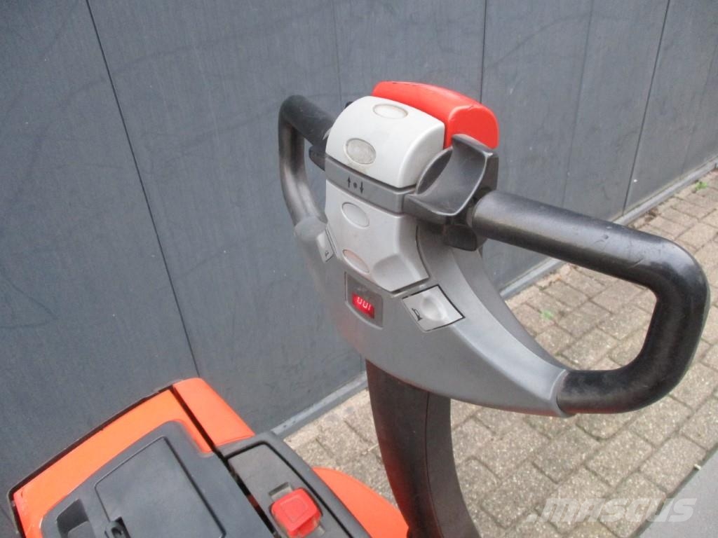BT LWE 180 Wózki widłowe unoszące