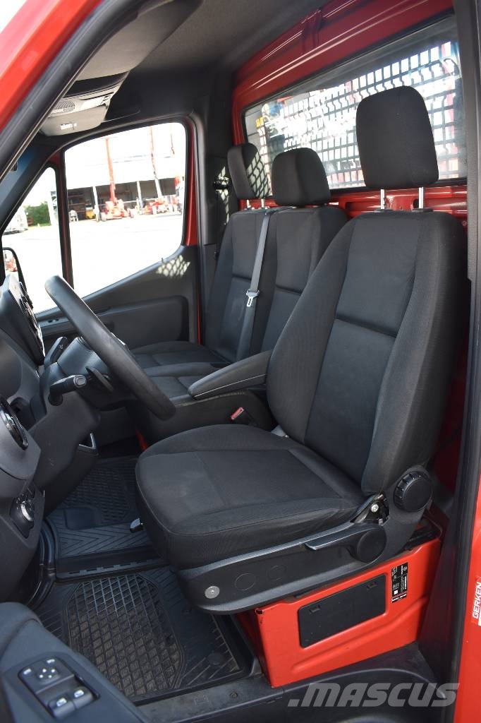 Mercedes-Benz Sprinter Pritsche 皮卡.傳統半斗卡車/側卸板