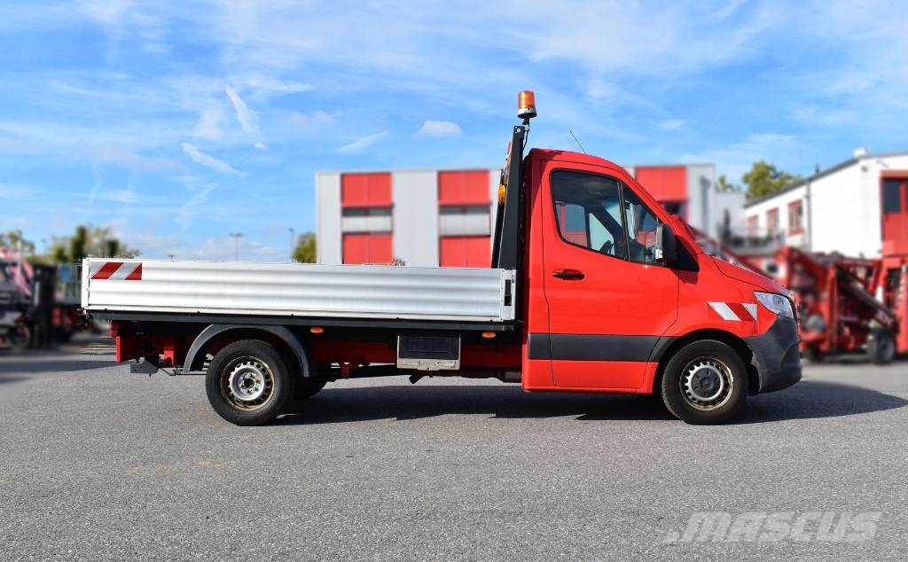 Mercedes-Benz Sprinter Pritsche 皮卡.傳統半斗卡車/側卸板