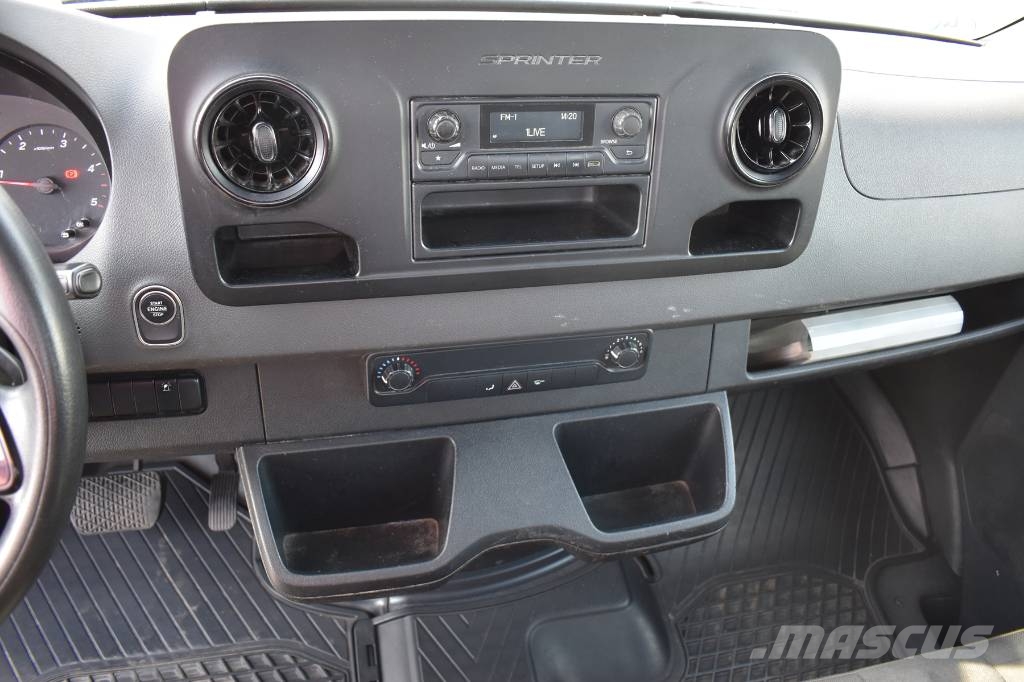 Mercedes-Benz Sprinter Pritsche 皮卡.傳統半斗卡車/側卸板