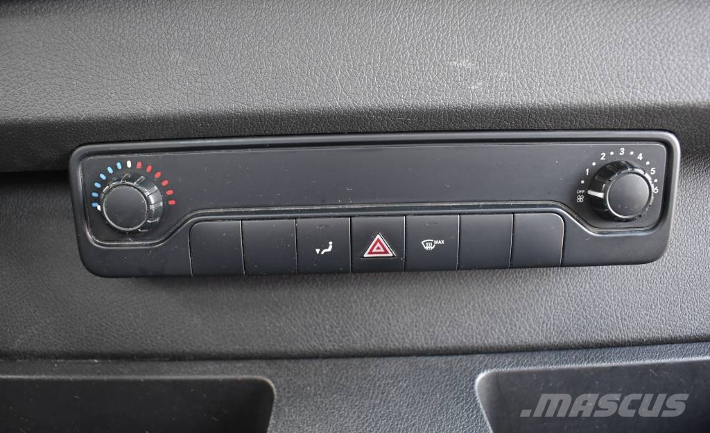 Mercedes-Benz Sprinter Pritsche 皮卡.傳統半斗卡車/側卸板