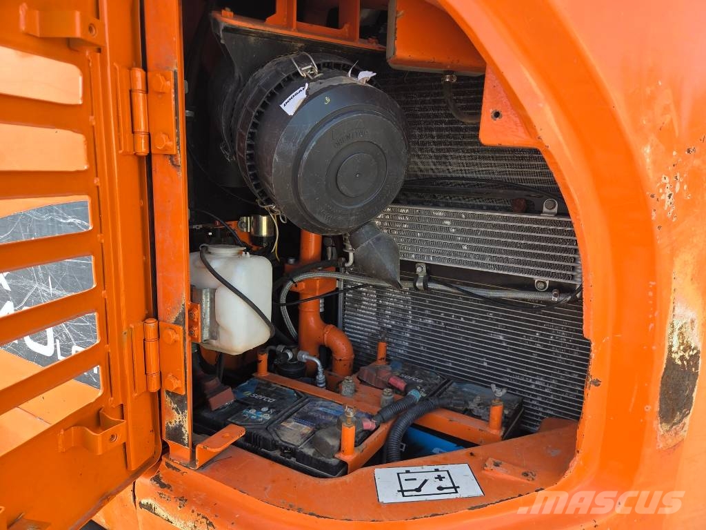 Doosan DX 140 LCR Bageri guseničari