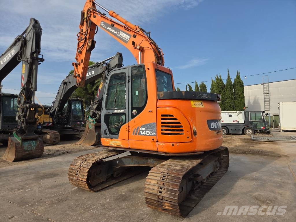Doosan DX 140 LCR Bageri guseničari