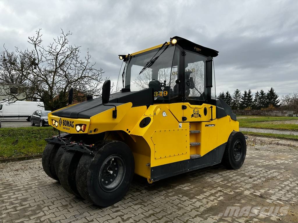 Bomag BW 28 RH Gummihjulsvalser