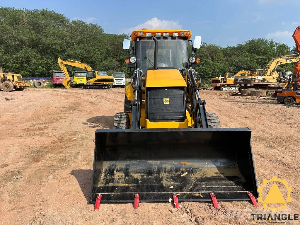 JCB 3 CX 反铲装载机