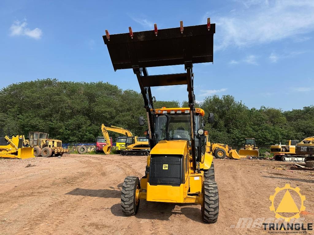 JCB 3 CX 反铲装载机