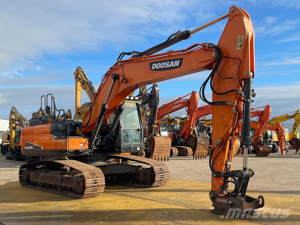 Doosan DX255LC-5 حفارات زحافة