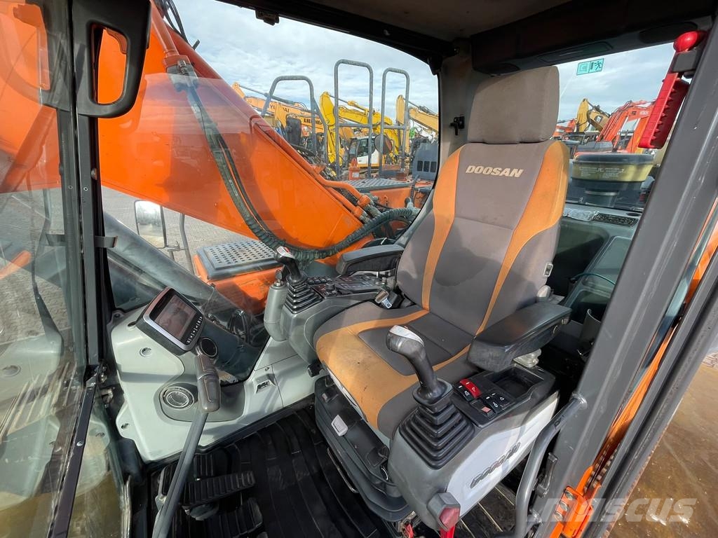 Doosan DX255LC-5 حفارات زحافة