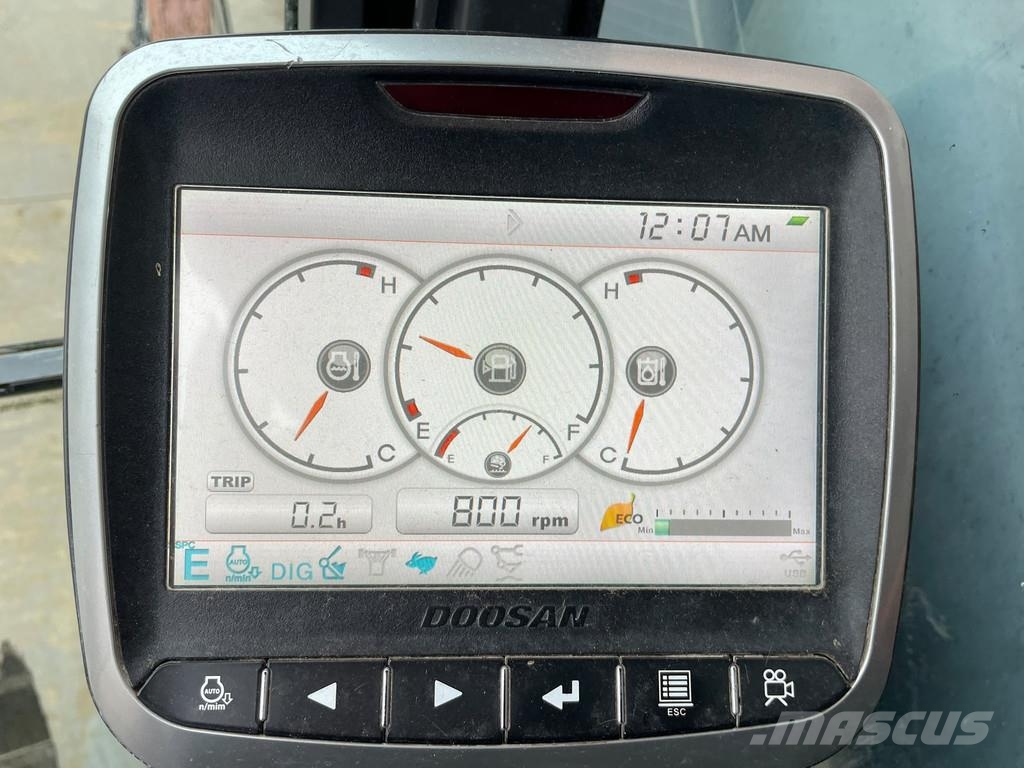 Doosan DX255LC-5 Bagri goseničarji