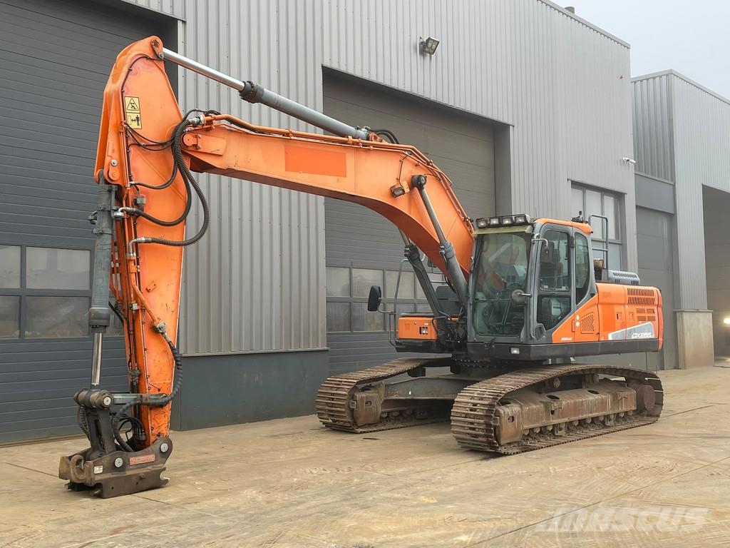 Doosan DX255LC-5 Bagri goseničarji