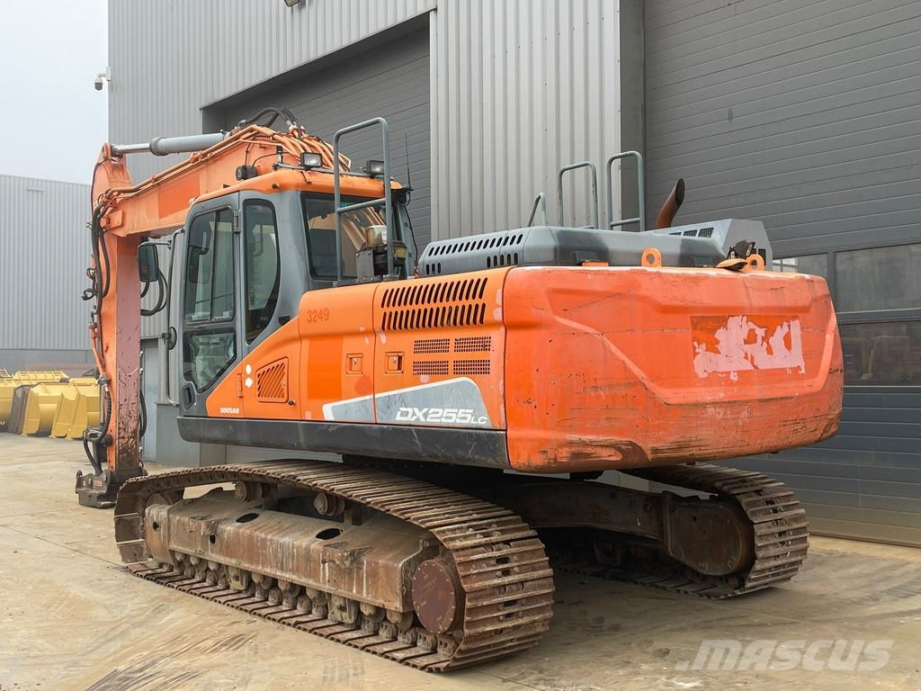 Doosan DX255LC-5 Bagri goseničarji