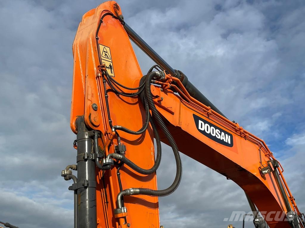 Doosan DX255LC-5 حفارات زحافة