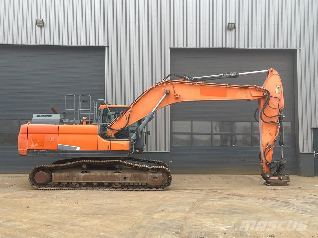 Doosan DX255LC-5 Bagri goseničarji