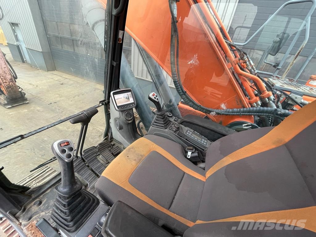 Doosan DX255LC-5 Bagri goseničarji