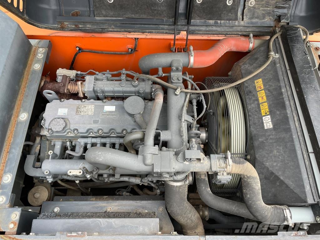 Doosan DX255LC-5 Bagri goseničarji