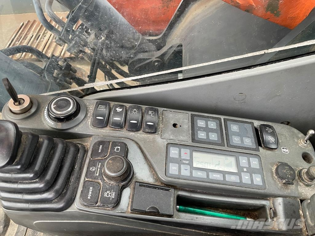 Doosan DX255LC-5 Bagri goseničarji