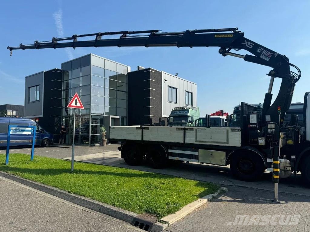 DAF CF 85.360 8x2 + HIAB 422E8 + REMOTE CONTROL Flatbed / Dropside trucks