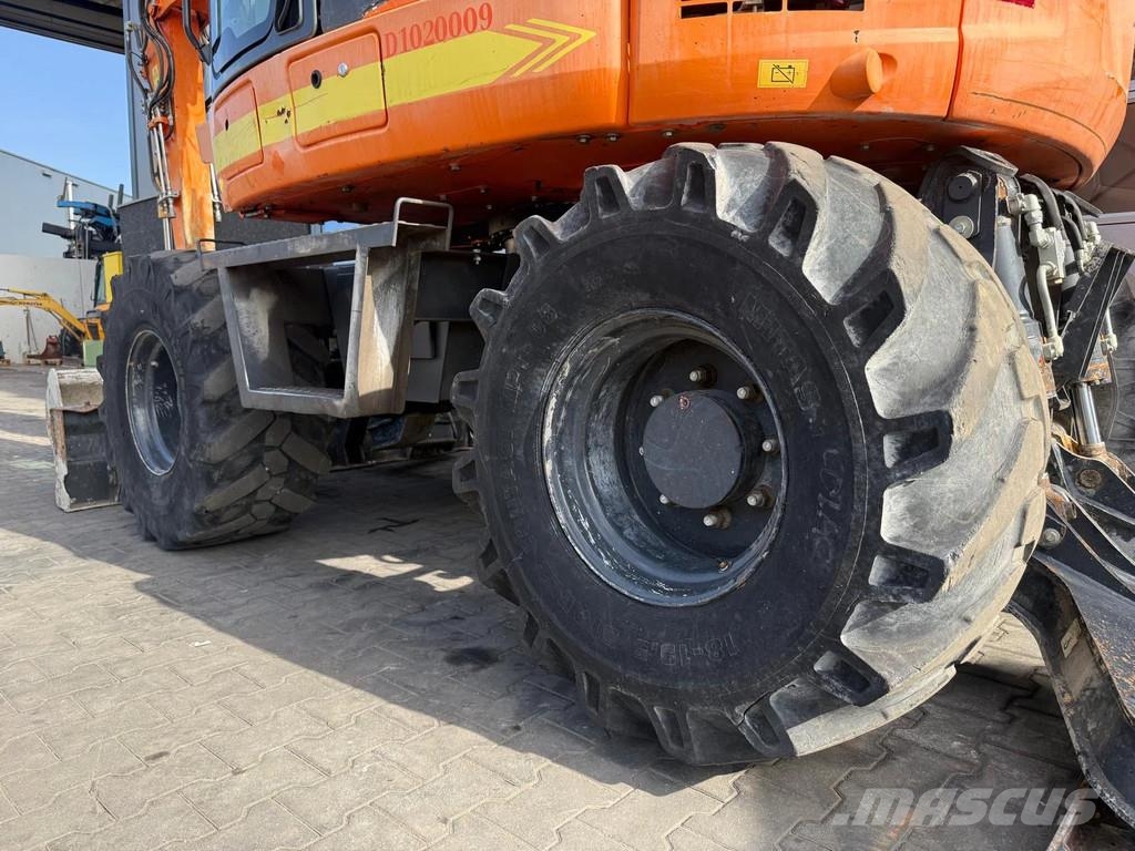 Komatsu PW98MR-10 | A/C Середні екскаватори 7т. - 12т.