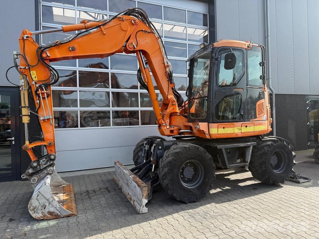 Komatsu PW98MR-10 | A/C Midikaivukoneet 7t - 12t