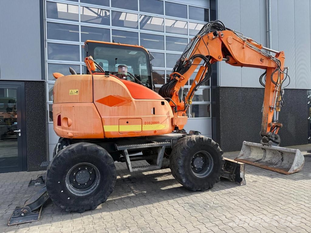 Komatsu PW98MR-10 | A/C Midikaivukoneet 7t - 12t