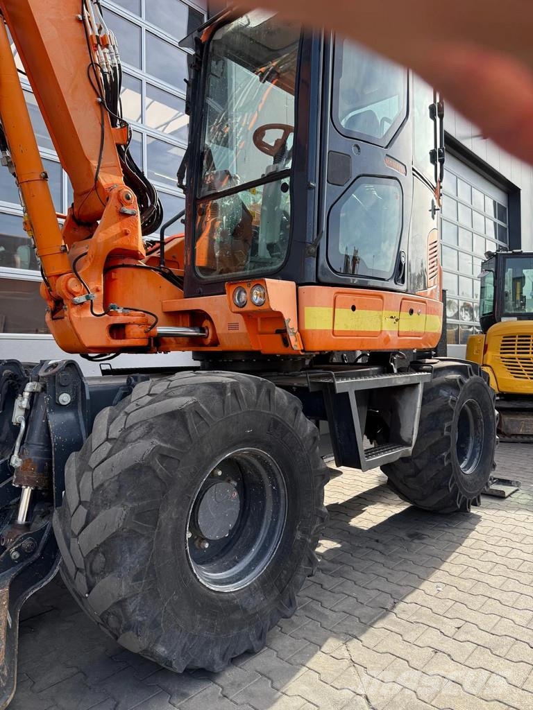 Komatsu PW98MR-10 | A/C Midikaivukoneet 7t - 12t