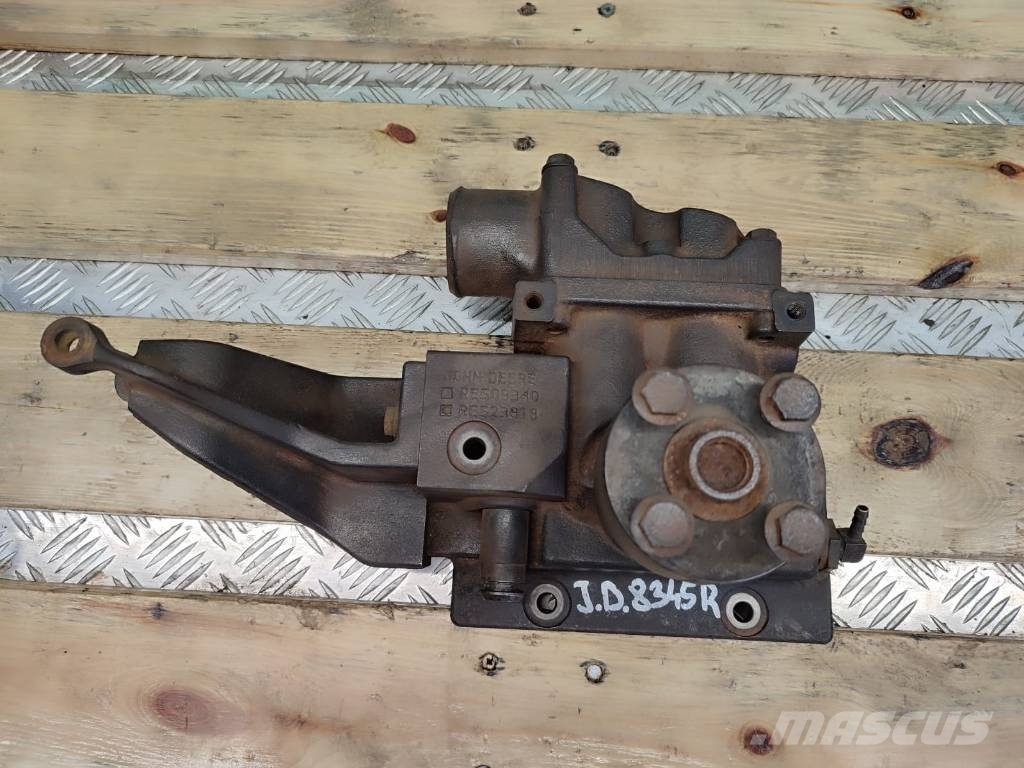 John Deere Thermostat housing DZ101703 John Deere 8345R Radiatoriai