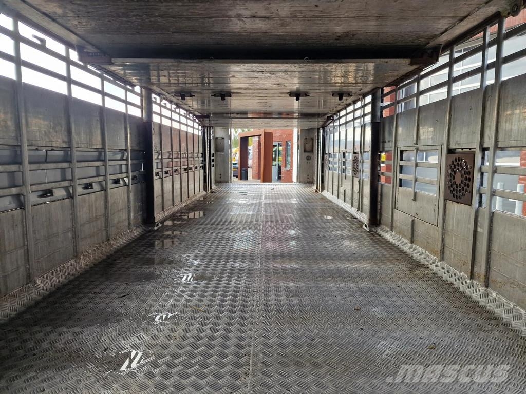Pezzaioli 3 stock livestock - Water & Ventilation - Lifting Semi Reboques Transporte Animais