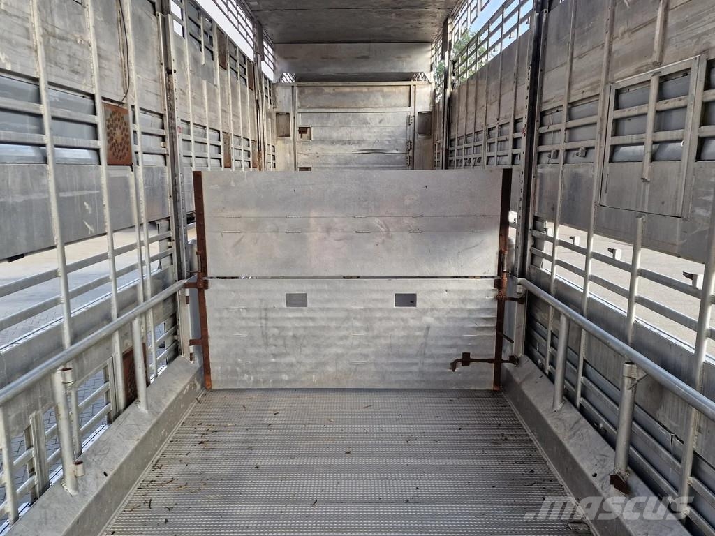 Pezzaioli 3 stock livestock - Water & Ventilation - Lifting Semi Reboques Transporte Animais