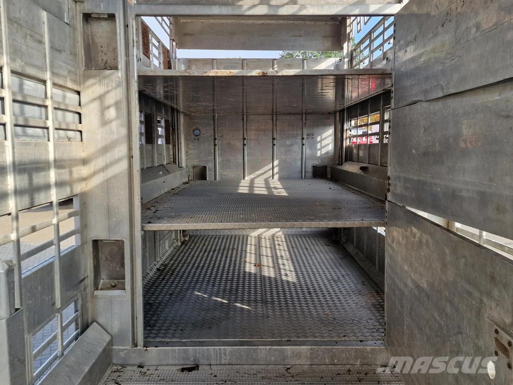 Pezzaioli 3 stock livestock - Water & Ventilation - Lifting Semi Reboques Transporte Animais