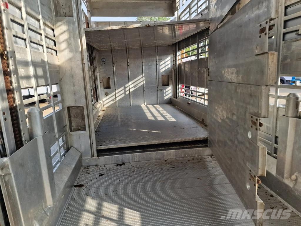 Pezzaioli 3 stock livestock - Water & Ventilation - Lifting Semi Reboques Transporte Animais