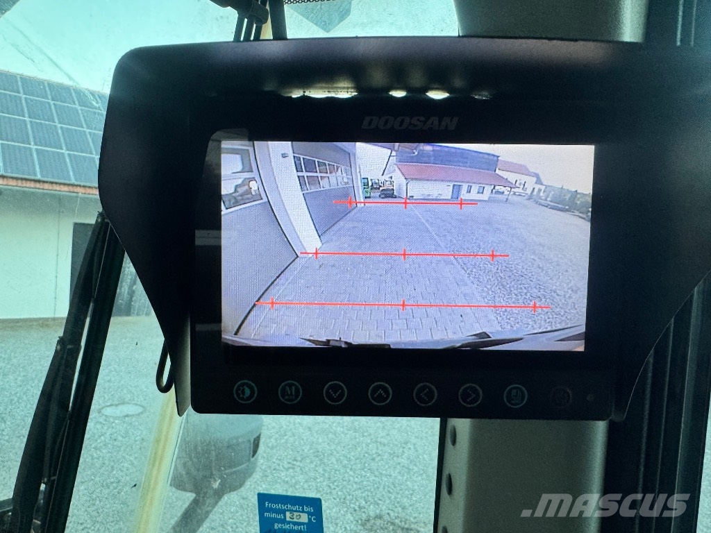 Doosan DL 250 Iekrāvēji uz riteņiem