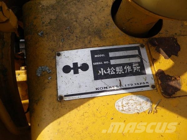 Komatsu D20S-3 履帶推土機