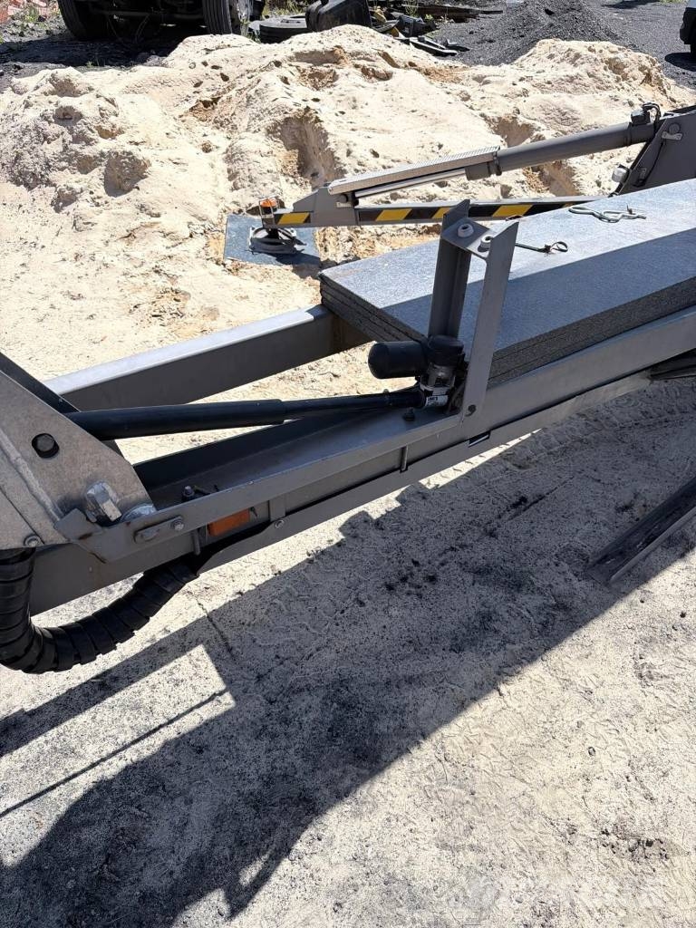 Ommelift 2500EBD 拖拉移动式高空作业平台