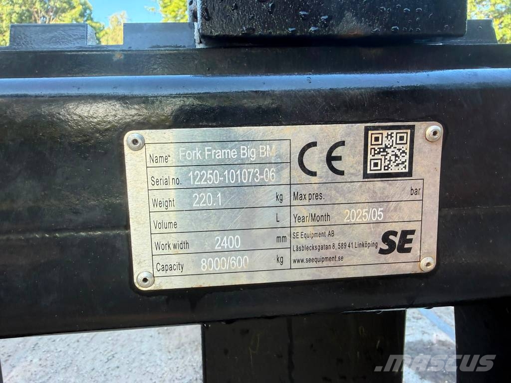 SE Equipment volvo palletforks 240cm wide! / palletvorken Pallegafler