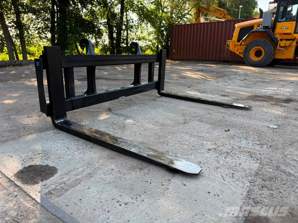 SE Equipment volvo palletforks 240cm wide! / palletvorken Pallegafler
