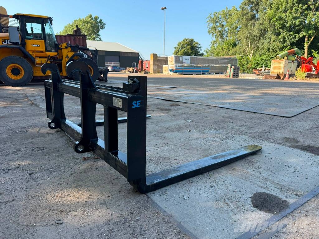 SE Equipment volvo palletforks 240cm wide! / palletvorken Pallegafler